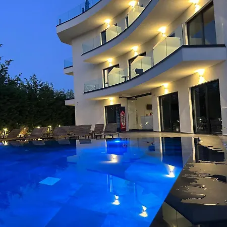Blue Eye Hotel-3